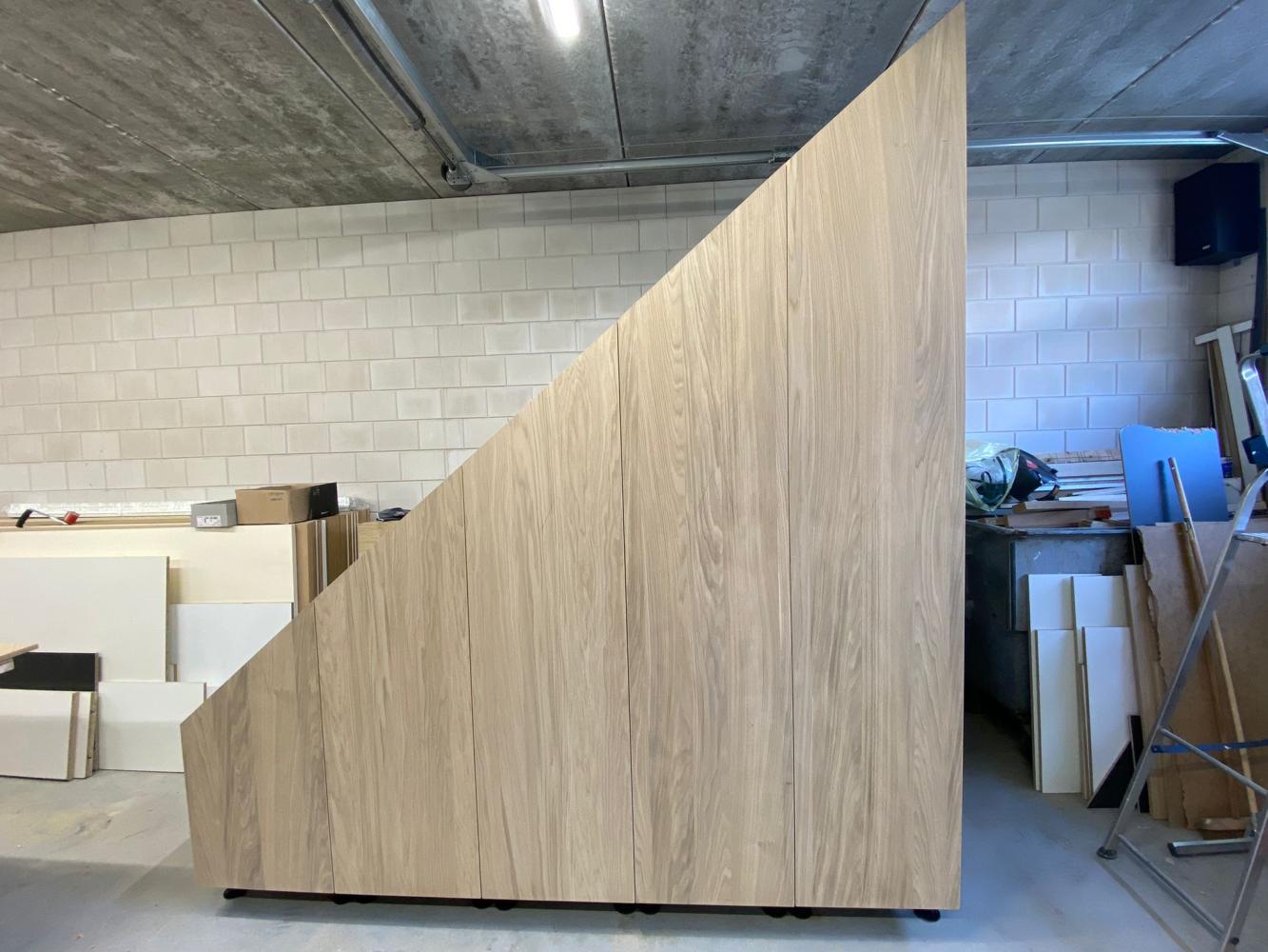 Kastenwand onder een schuine hoek 4