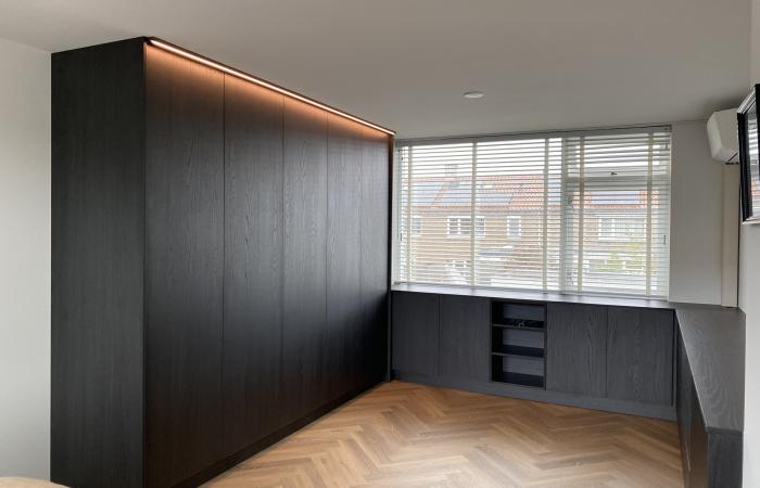 Walk-in closet