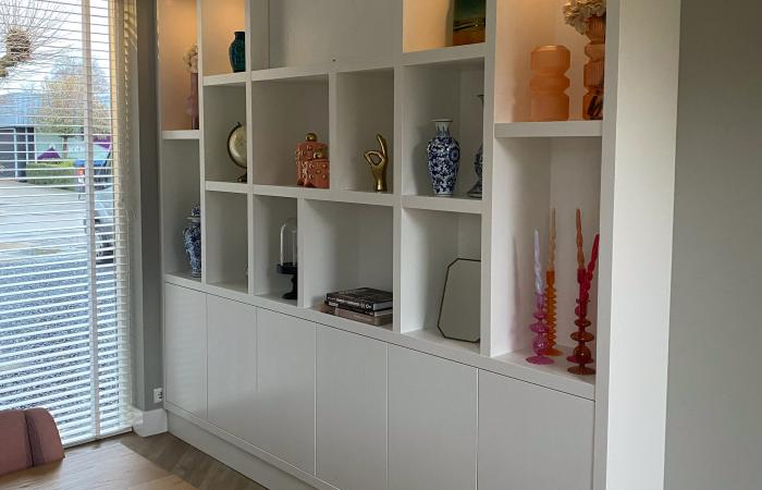 Wit eiken wandkast