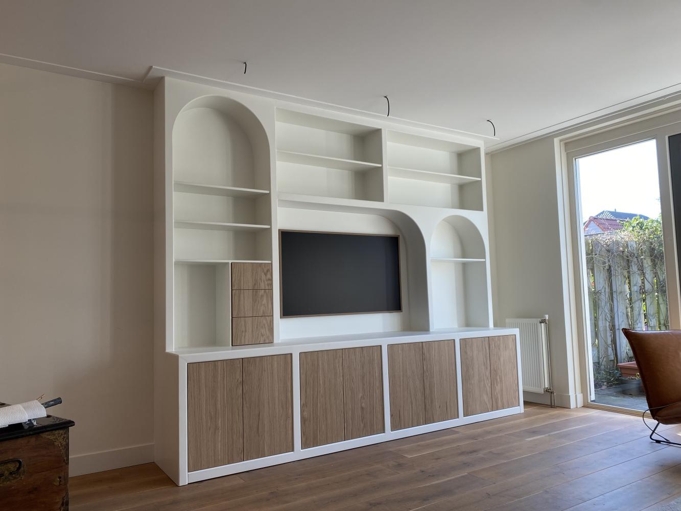Wandkast met rondingen